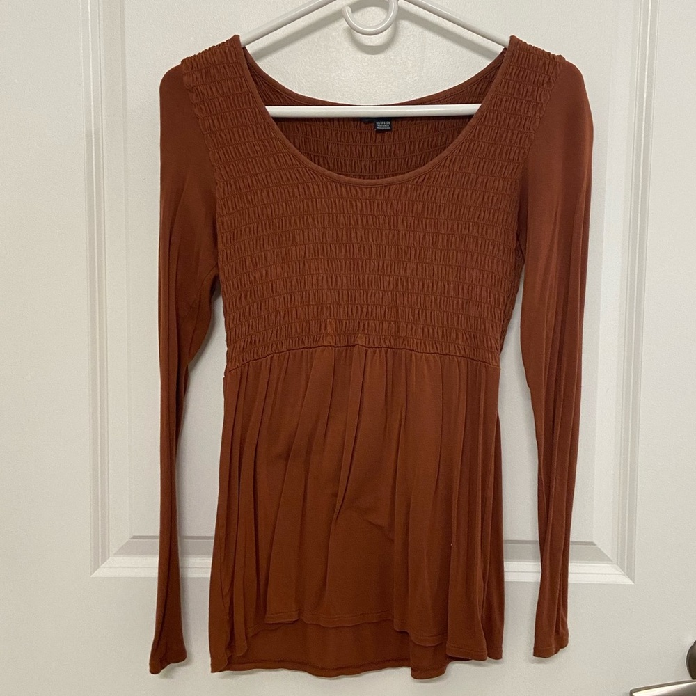 American Eagle long sleeve top in the color burnt orange/rust